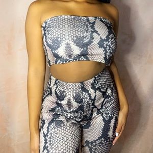 SALE 30% OFF 🐍 SNAKE SKIN TOP + BIKER SHORT SET